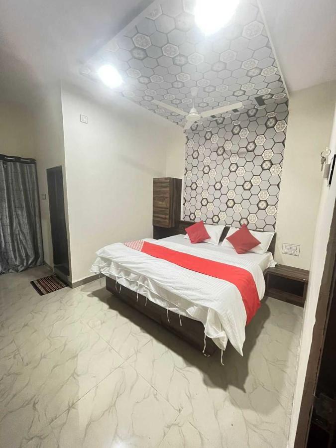 OYO 73780 Hotel Pravin Executive Gangapur  Exterior foto